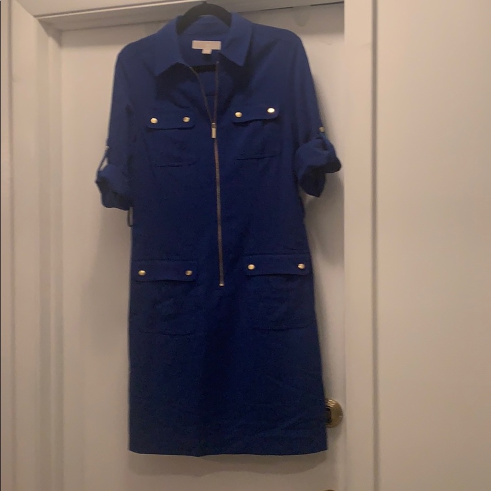 Blue dress with zipper